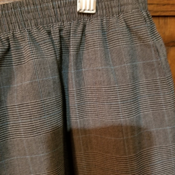 Alfred Dunner brand size 16 pants - Picture 2 of 5